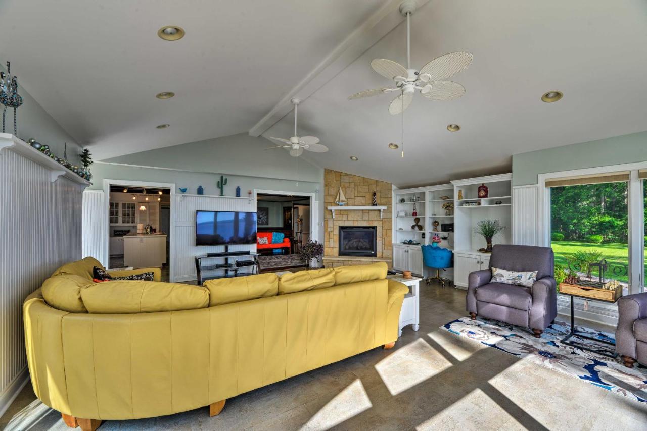 Bayfront Blounts Creek Home Private Beach And Dock! Whichard Beach Екстериор снимка